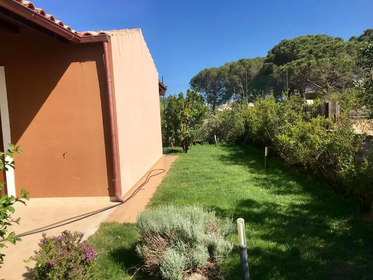 beachfront- sulla spiaggia villetta indipendente Budoni Casa vacanze