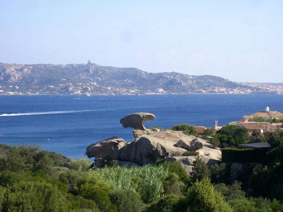 Casa vacanze beachfront- sulla spiaggia villetta indipendente Budoni