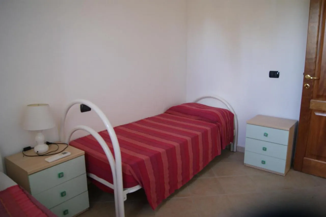 beachfront- sulla spiaggia villetta indipendente Budoni 0*,