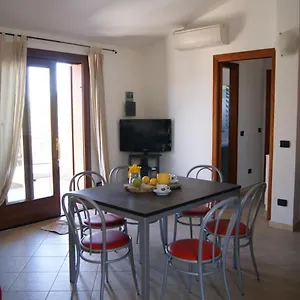 Villetta Indipendente Fronte Spiaggia Ferienhaus